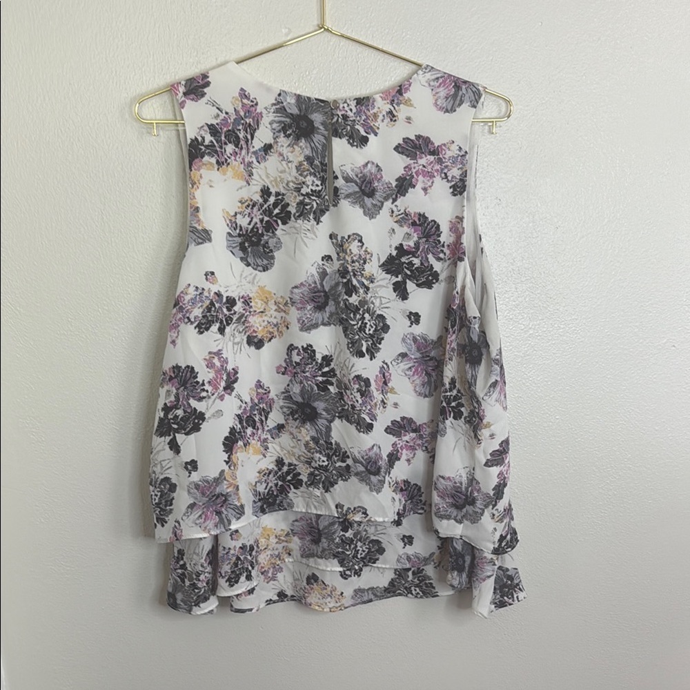 Women’s L Simply Styled Floral Sleeveless Blouse - White and Purple - Picture 4 of 4